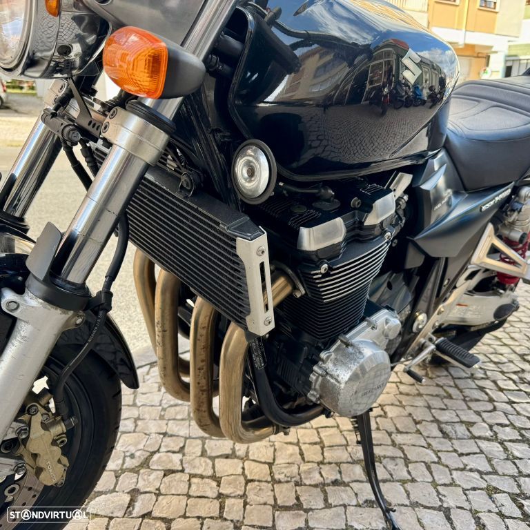Suzuki GSX 1400 - 27