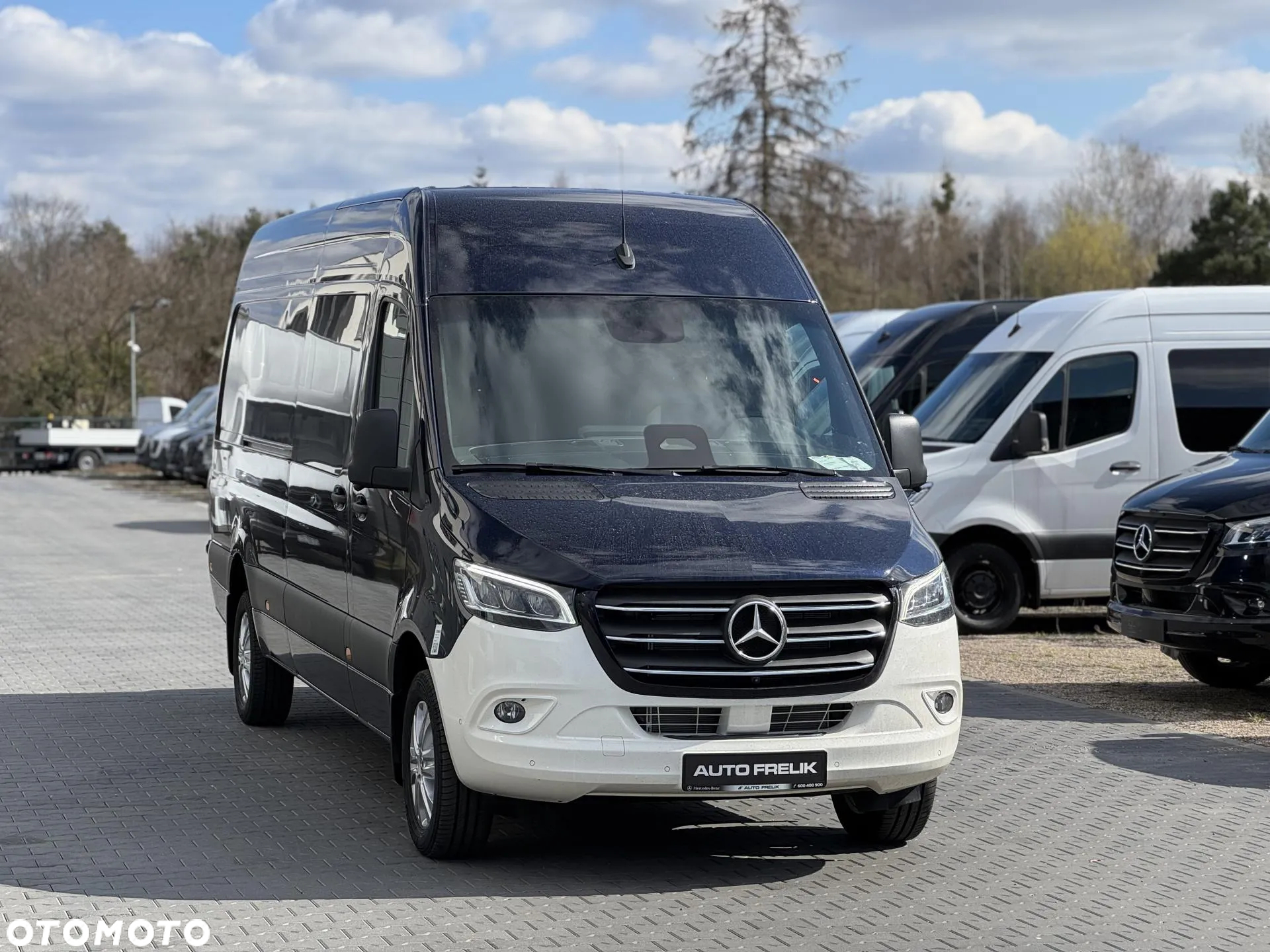 Mercedes-Benz Sprinter - 2
