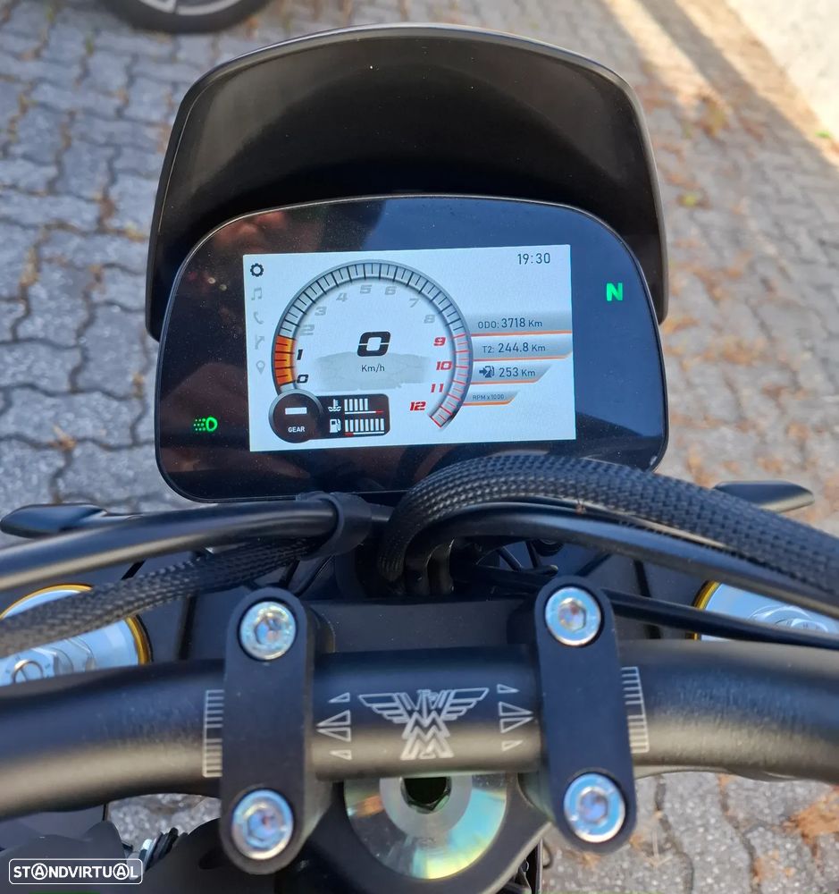 Moto Morini Seiemmezzo SCR Scramble - 4