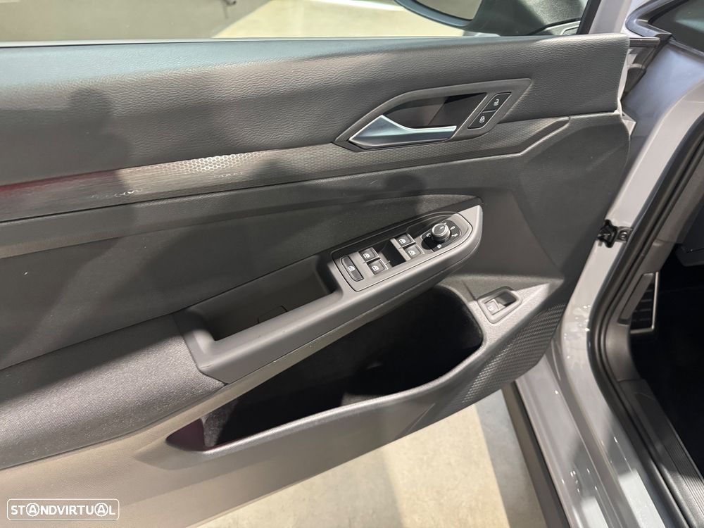 VW Golf 1.4 TSI GTE DSG - 24