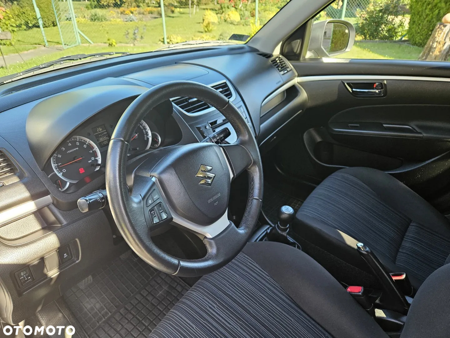 Suzuki Swift - 12