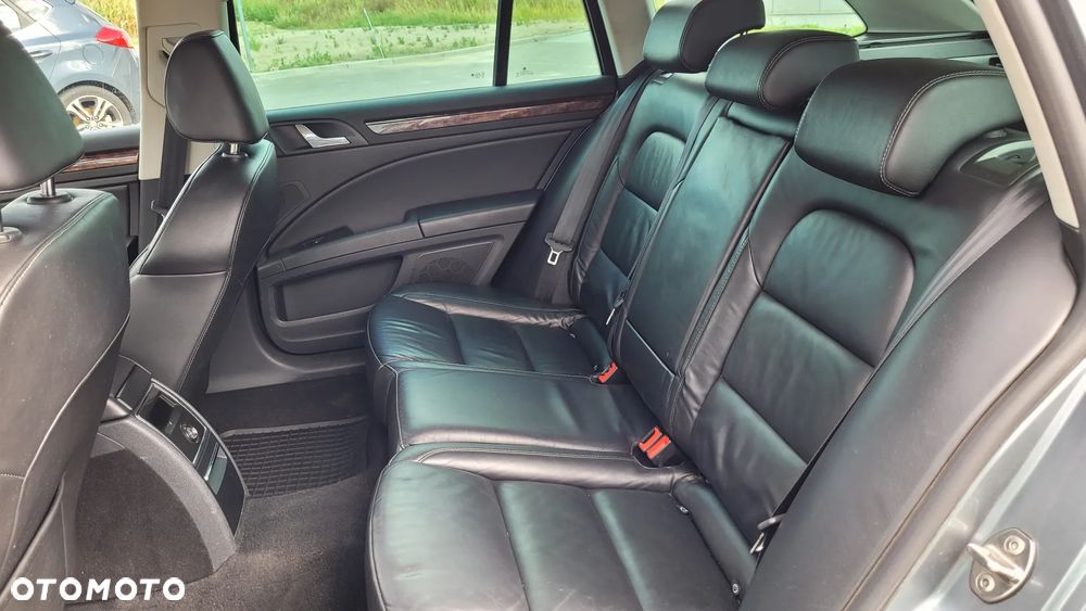 Skoda Superb 2.0 TDI Elegance - 14