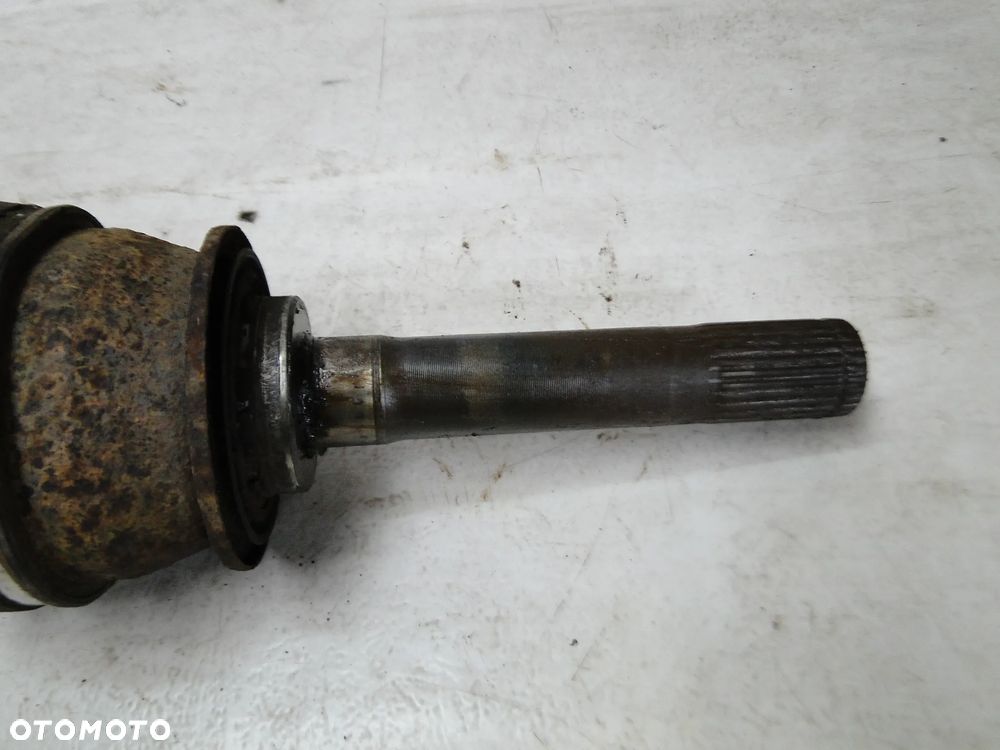 SSANGYONG KORANDO II 2 PÓŁOŚ PÓŁOŚKA PRAWA PRZÓD PRZEDNIA  2.9TD - 3