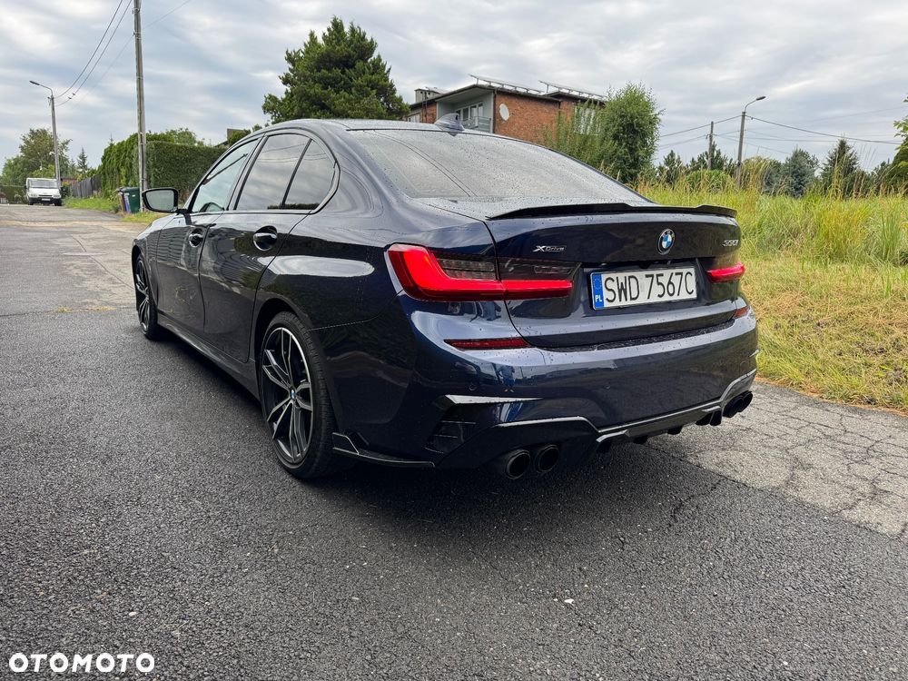 BMW Seria 3 330i xDrive M Sport - 1