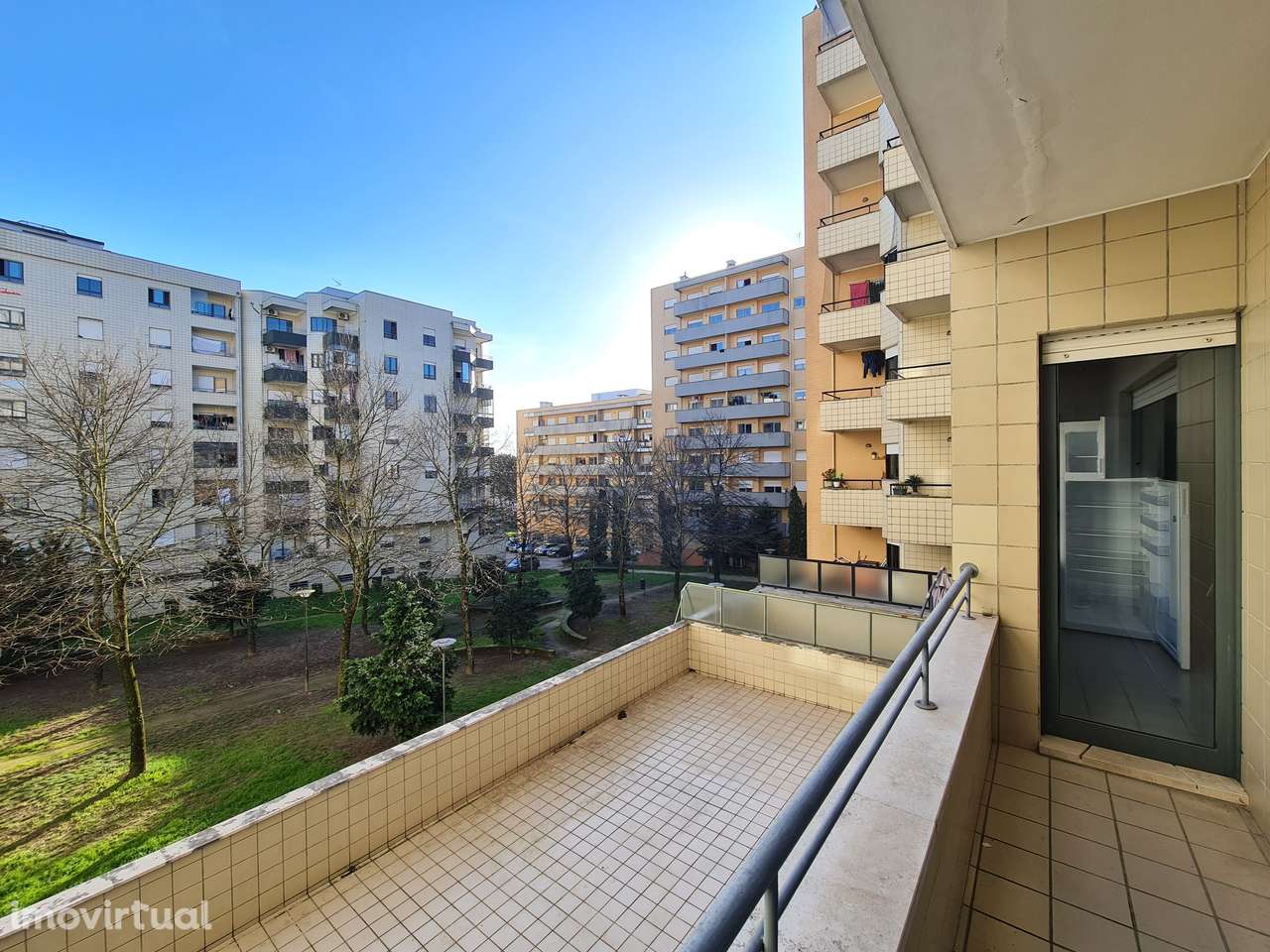 Arrenda-se apartamento T1 junto ao BragaParque - Grande imagem: 3/11