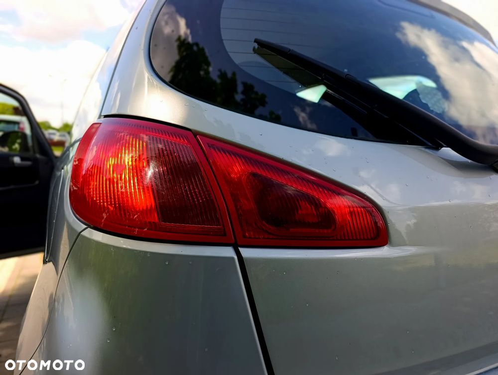 Mitsubishi Colt - 19