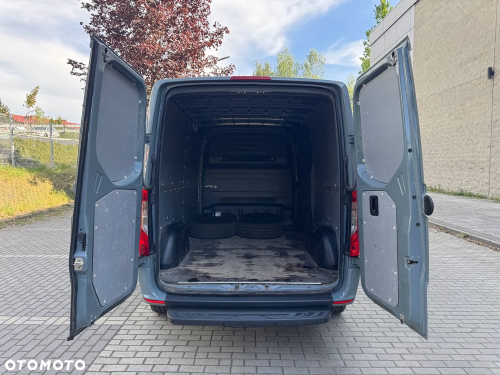 Mercedes-Benz Sprinter - 18