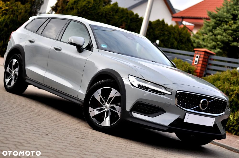 Volvo V60 Cross Country B4 D AWD Plus - 4