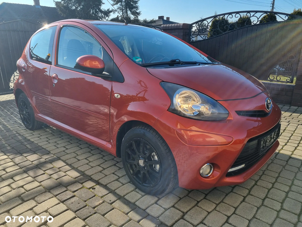 Toyota Aygo x.shift x-play connect