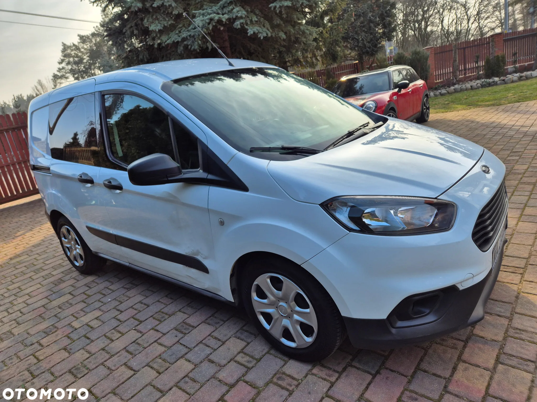 Ford Transit Courier S&S Basis - 3