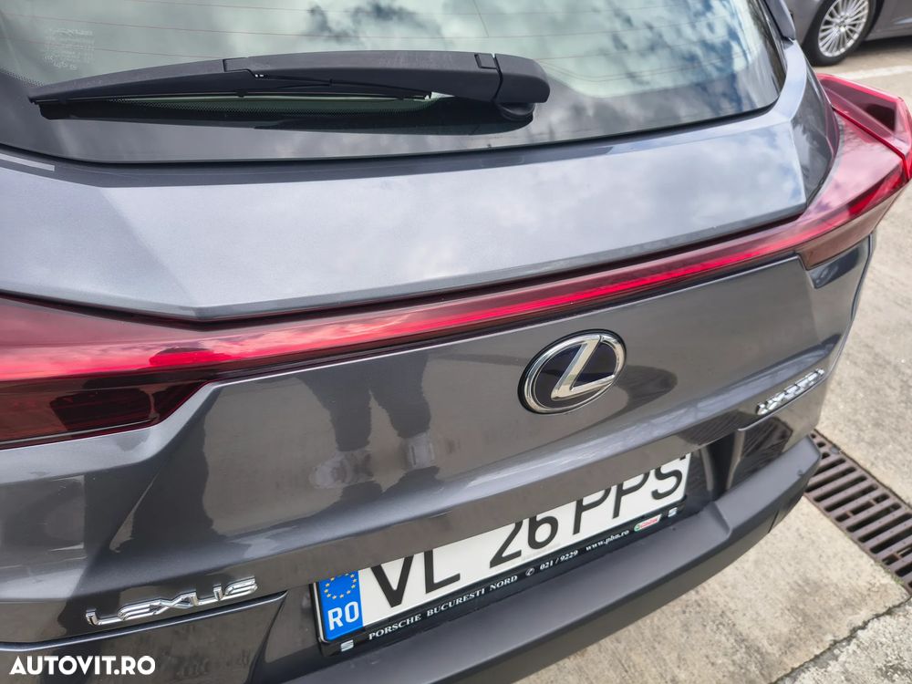 Lexus UX 250h Business Edition - 26