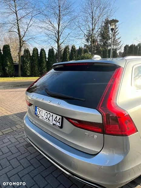 Volvo V90 D4 R-Design - 6