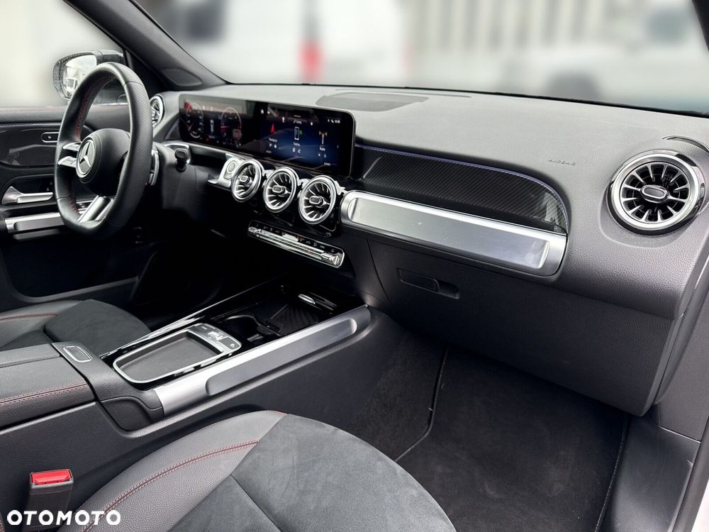 Mercedes-Benz GLB - 18