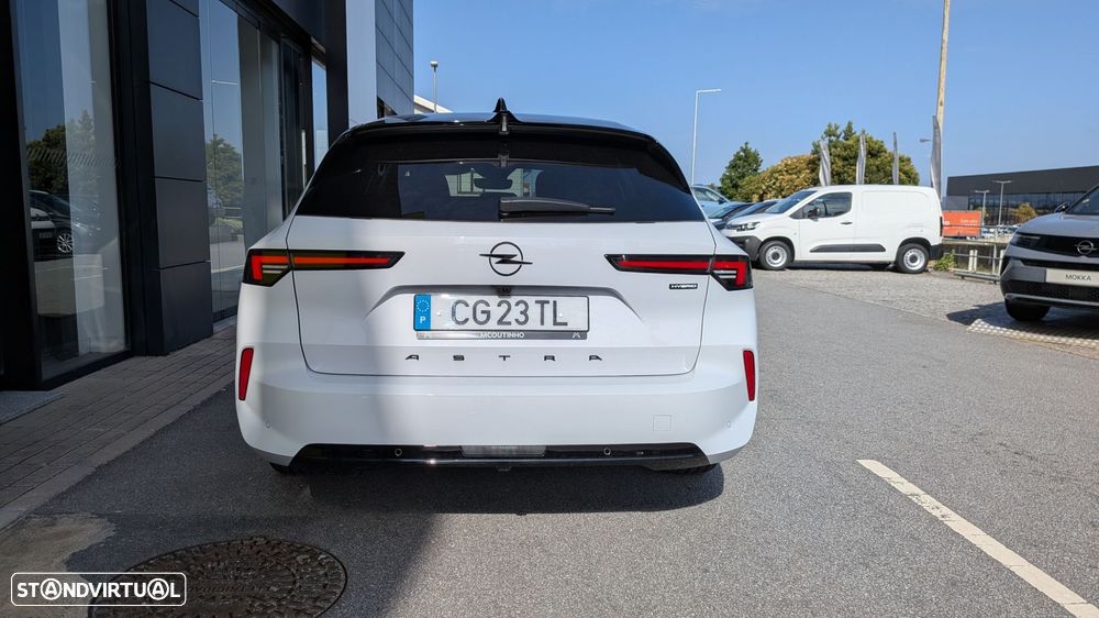 Opel Astra Sports Tourer - 3