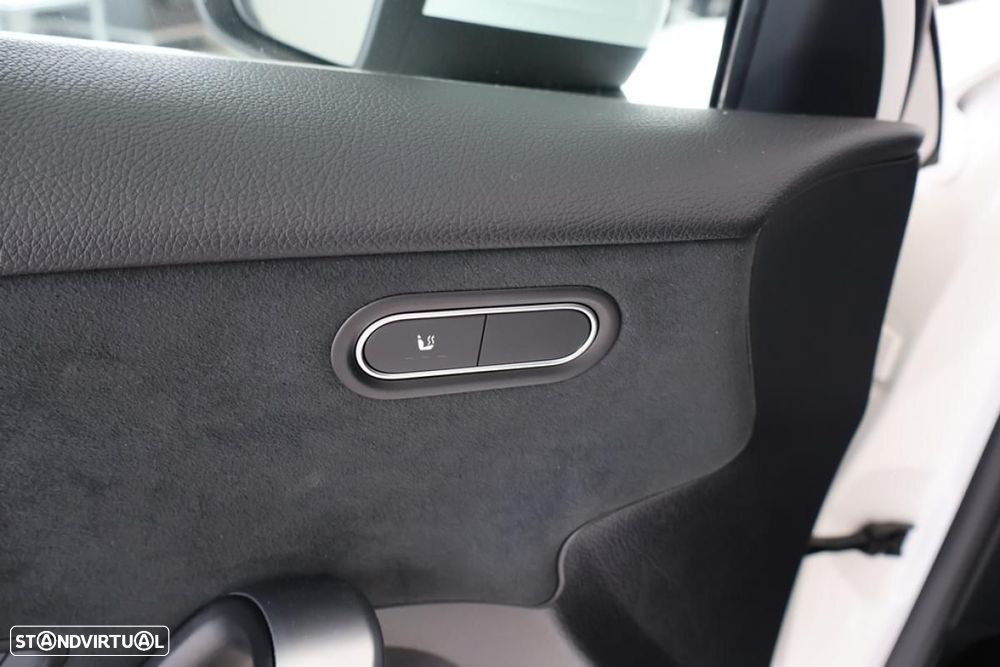 Mercedes-Benz A 250 e 8G-DCT AMG Line Advanced Plus - 19