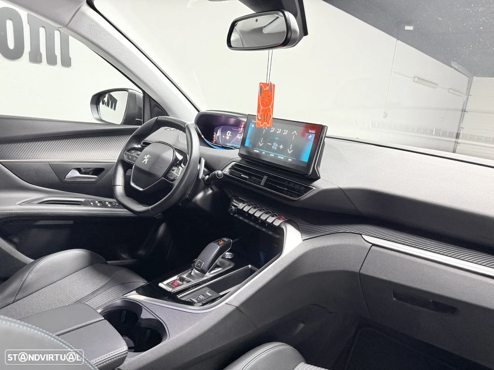 Peugeot 3008 PureTech 130 Stop & Start GPF EAT8 Allure - 4