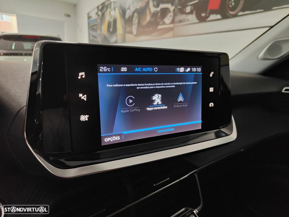 Peugeot 2008 1.2 PureTech Allure EAT8 - 54