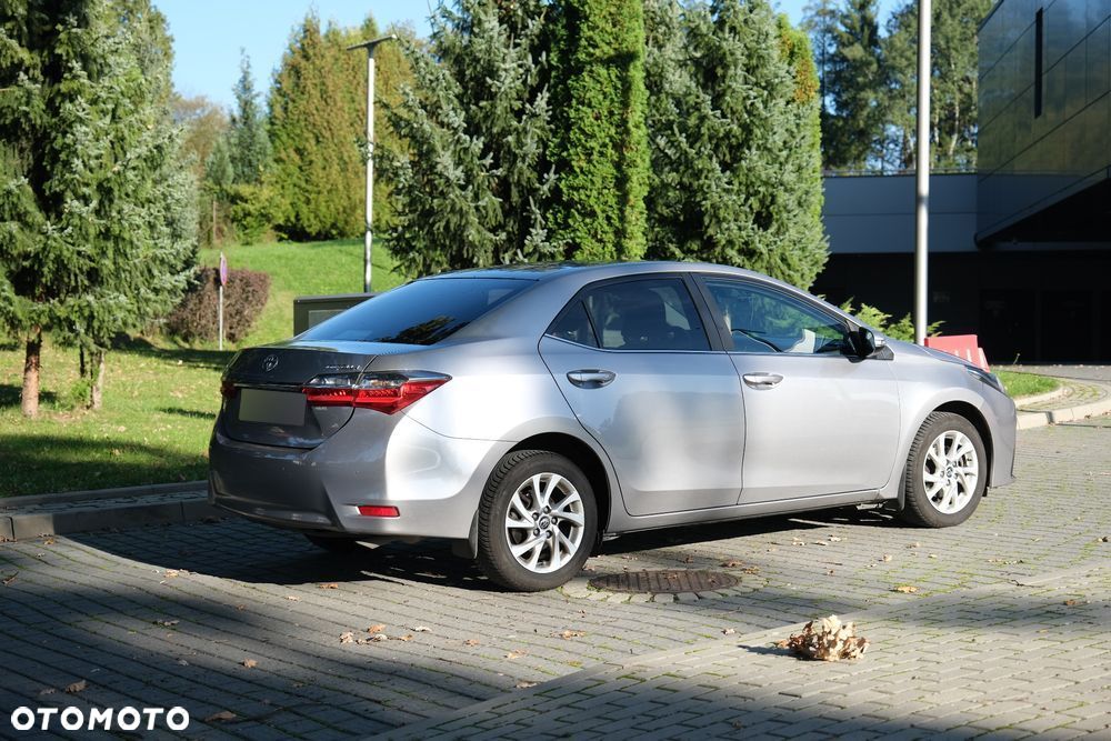 Toyota Corolla - 5
