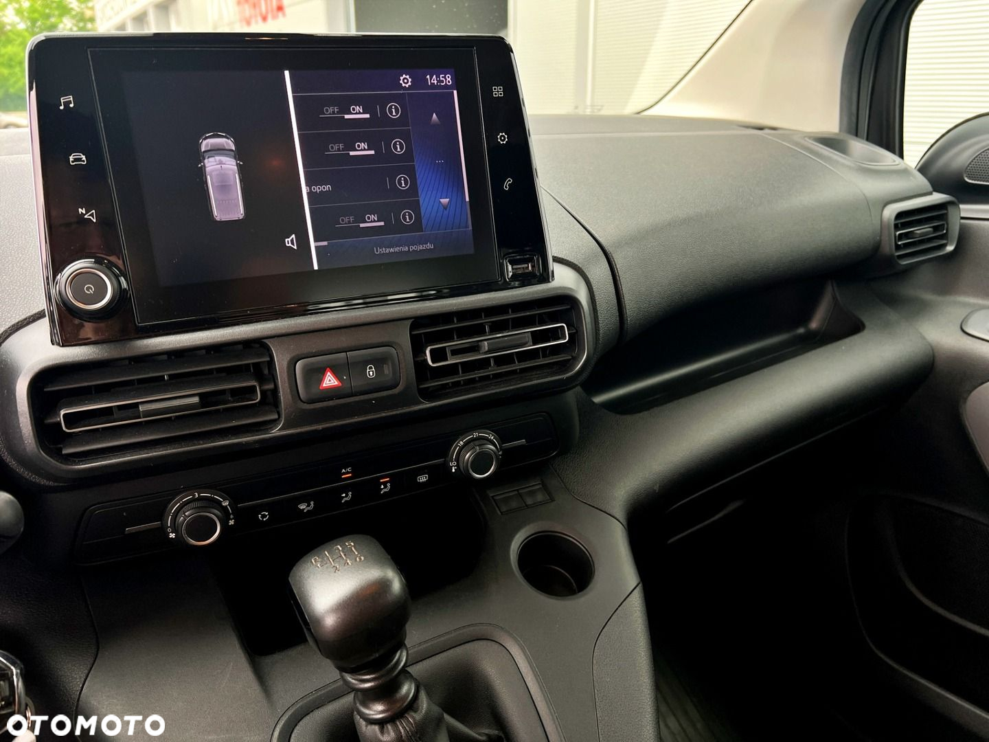 Toyota Proace City Verso 1.5 D-4D Business - 11