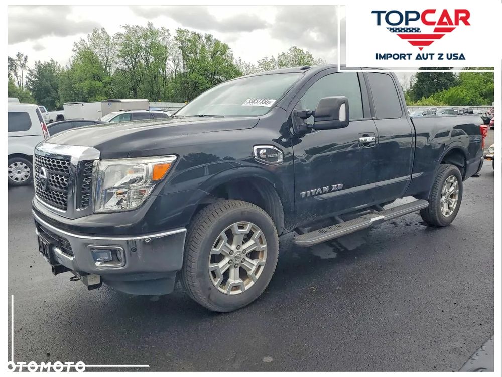 Nissan Titan - 1