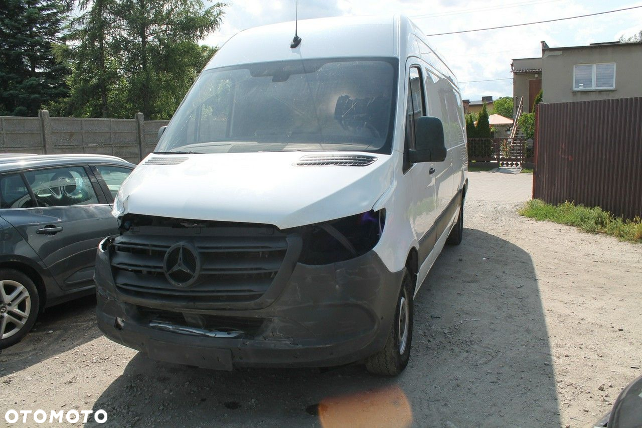 Mercedes-Benz Sprinter - 3