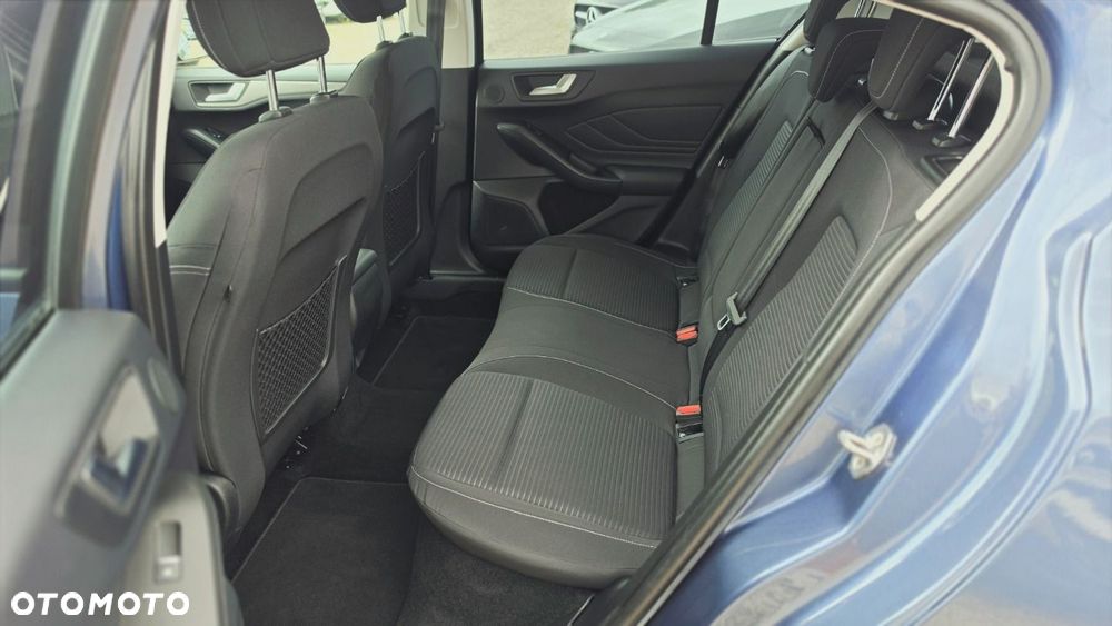 Ford Focus - 8