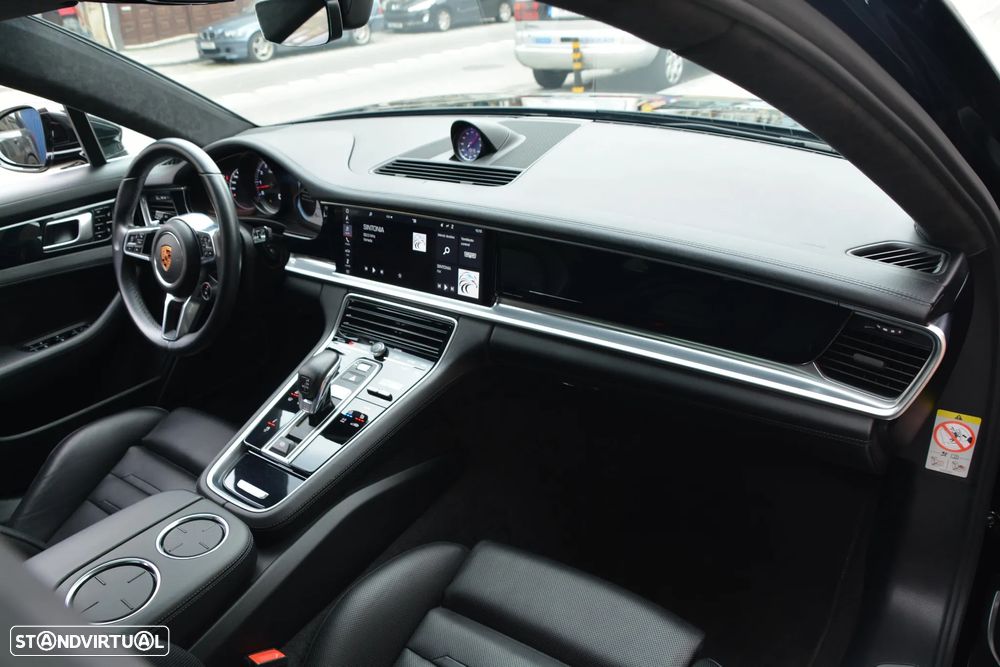Porsche Panamera Sport Turismo Turbo S E-Hybrid - 37