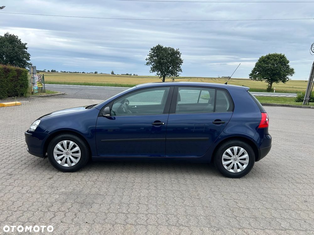 Volkswagen Golf - 5