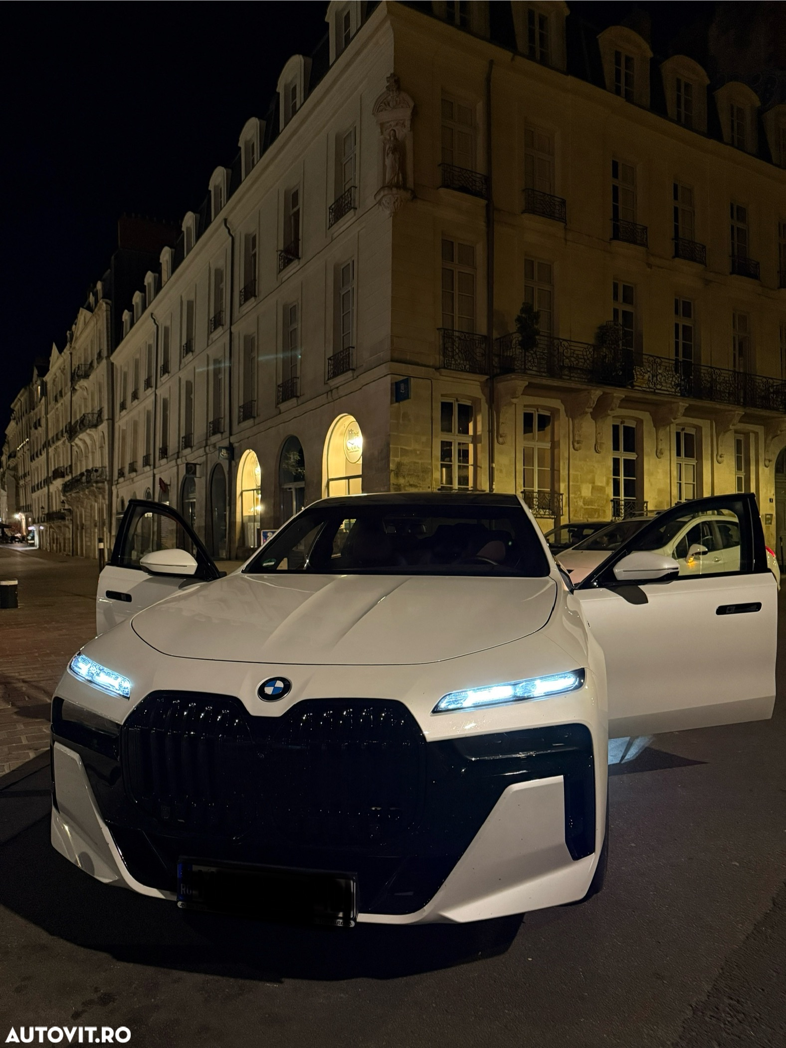 BMW Seria 7 740d xDrive MHEV - 10