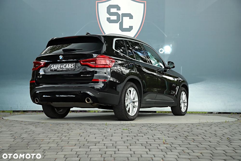 BMW X3 xDrive20i GPF Advantage - 9
