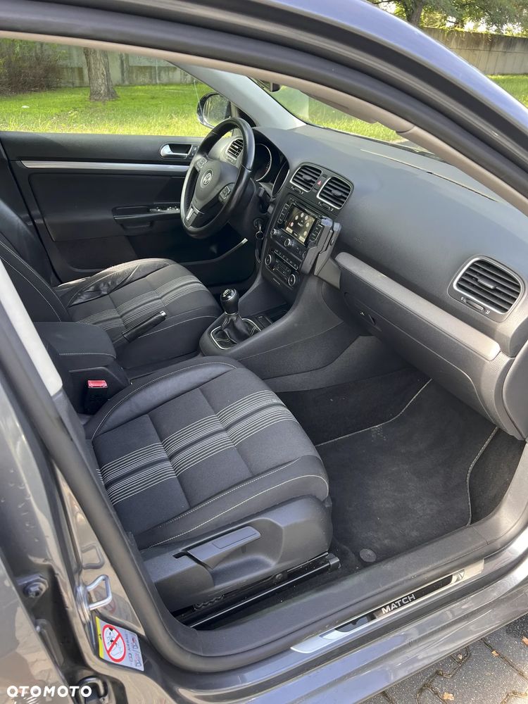 Volkswagen Golf - 26