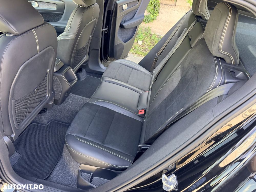 Volvo XC 40 D3 AWD R-Design - 23
