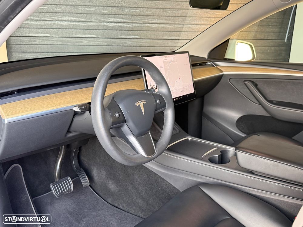 Tesla Model Y Standard - 3