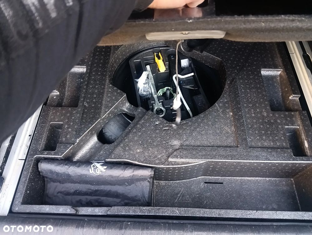 Peugeot 308 SW BlueHDi 120 EAT6 Stop & Start Allure - 16