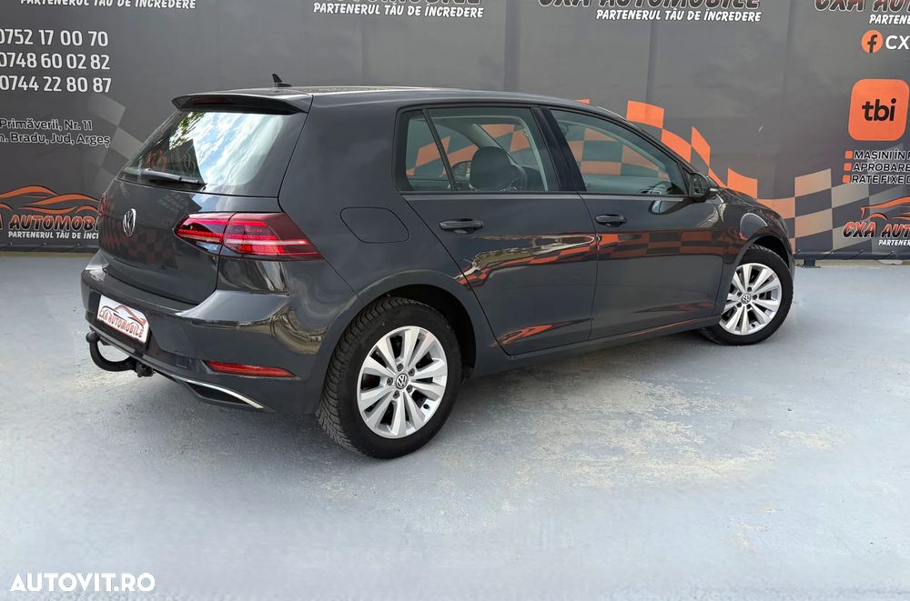 Volkswagen Golf 1.6 TDI DSG Highline - 4