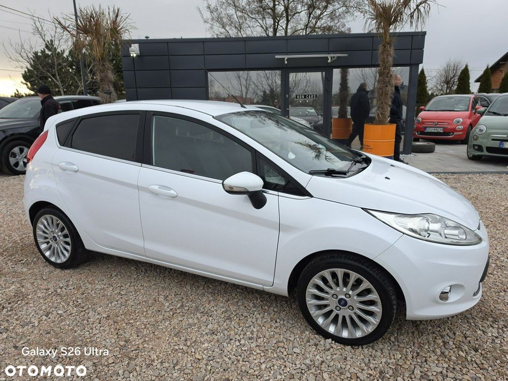 Ford Fiesta 1.25 Titanium - 24