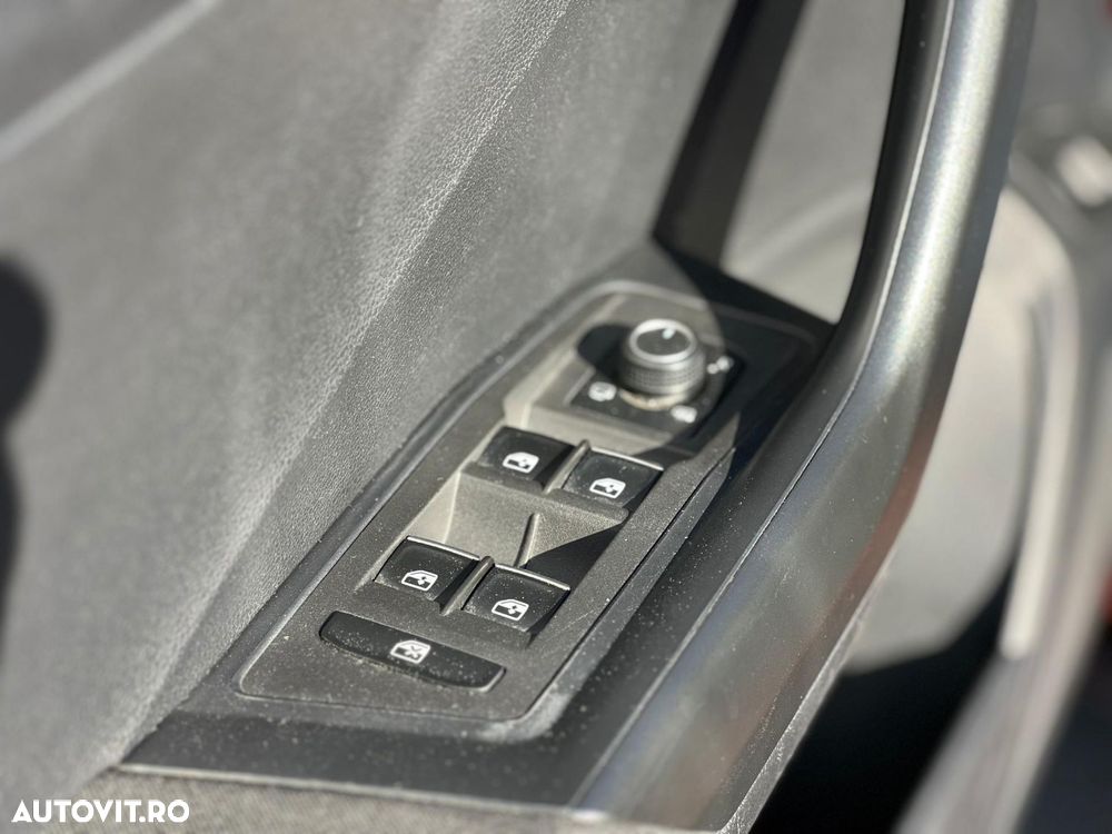 Volkswagen T-Roc 1.5 TSI DSG Design - 7