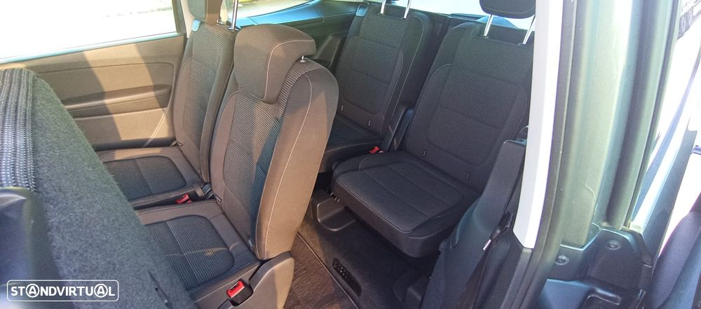 VW Sharan - 7