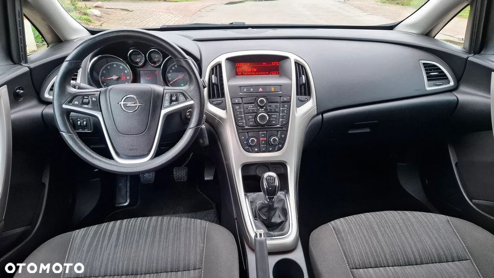 Opel Astra 1.4 Turbo - 10