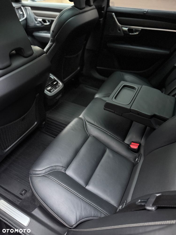 Volvo V90 D5 SCR AWD Momentum Pro - 11
