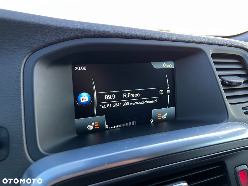 Volvo V60 D3 Momentum - 28
