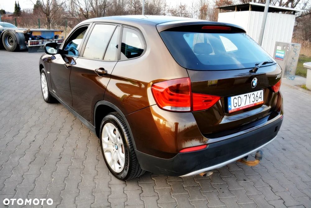 BMW X1 sDrive18d xLine - 8