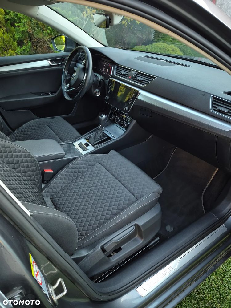 Skoda Superb 2.0 TDI SCR Ambition DSG - 10