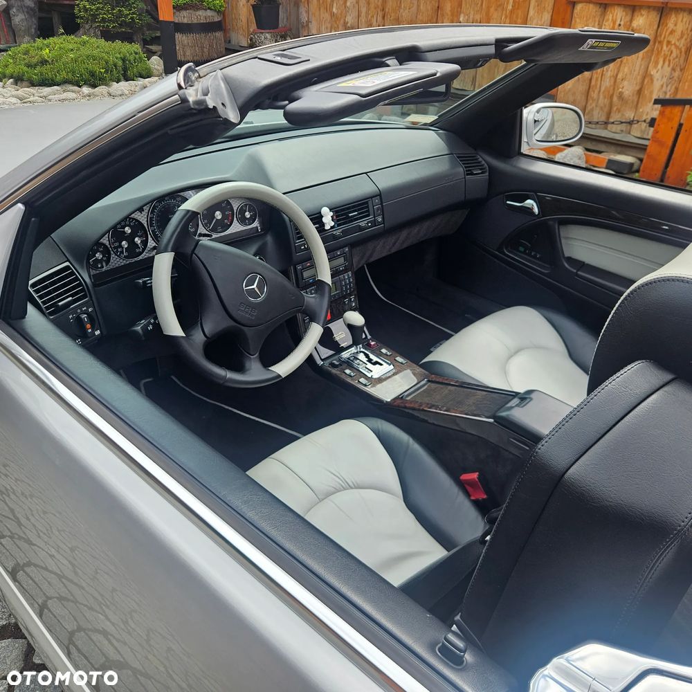 Mercedes-Benz SL - 40