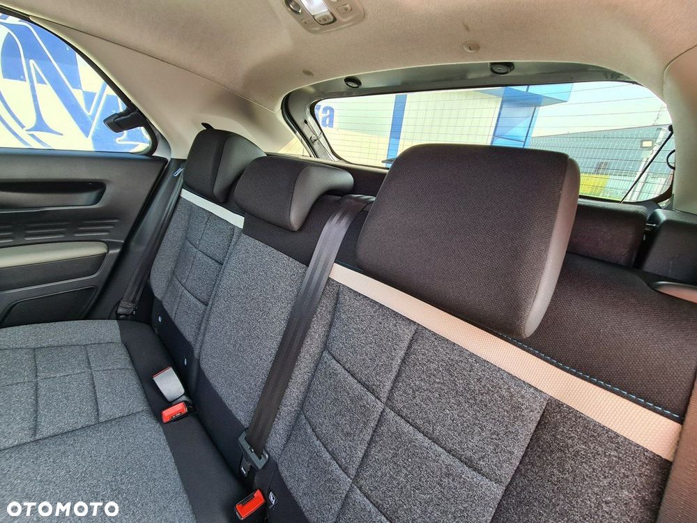 Citroën C4 Cactus 1.2 PureTech Shine S&S - 29