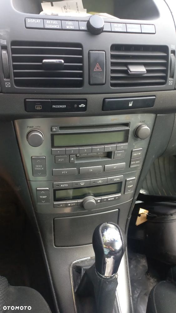 Toyota Avensis 1.8 VVT-i Sol - 7