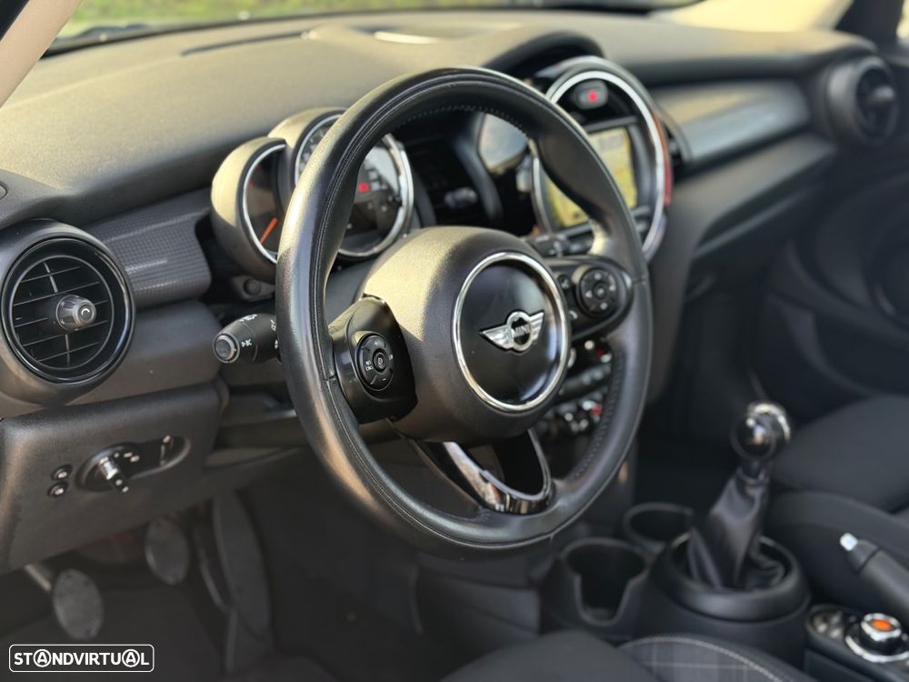 MINI 5 Portas Cooper D - 14