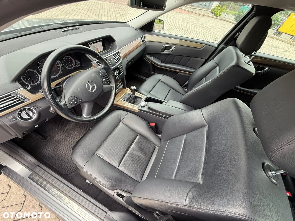 Mercedes-Benz Klasa E 200 CDI BlueEff - 13