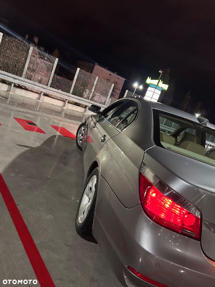 BMW Seria 5 525i - 7