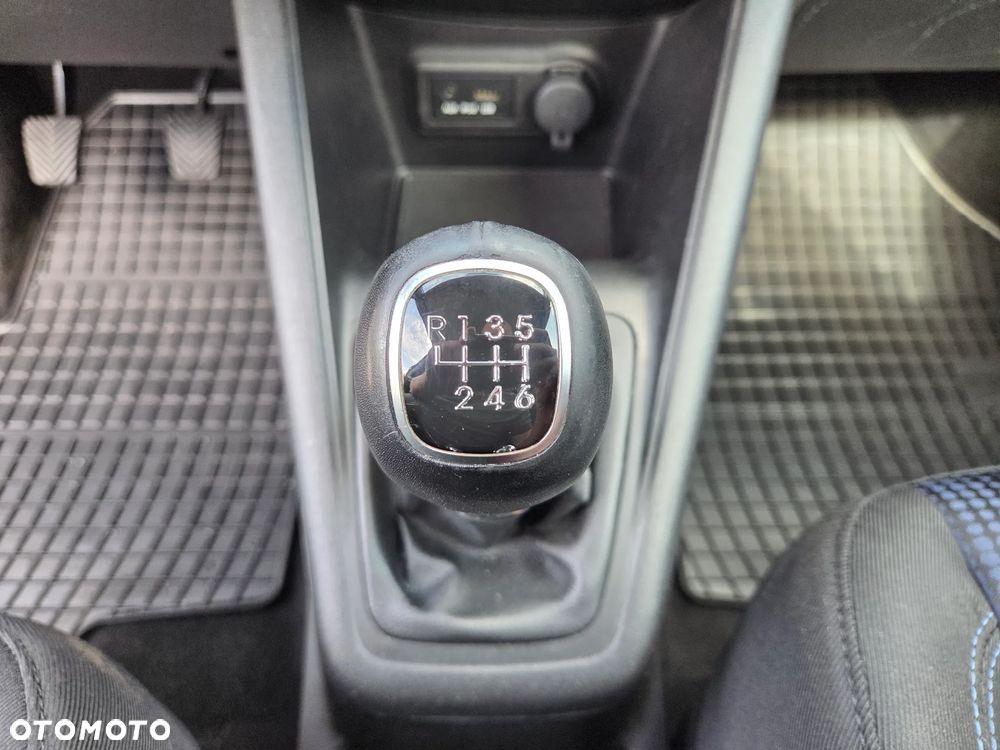Hyundai ix20 1.6 Trend - 16